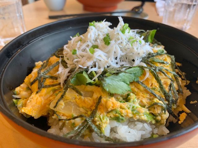 吻仔魚丼